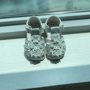 Lightly worn wonder nation sandals